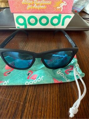 goodr Men's Black Frame Sunglasses with Blue Mirror Lenses